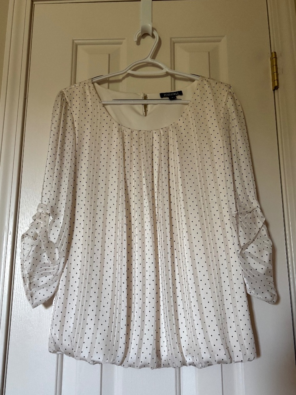 Roz & Ali Size Medium Champagne Dot Bubble Hem Blouse